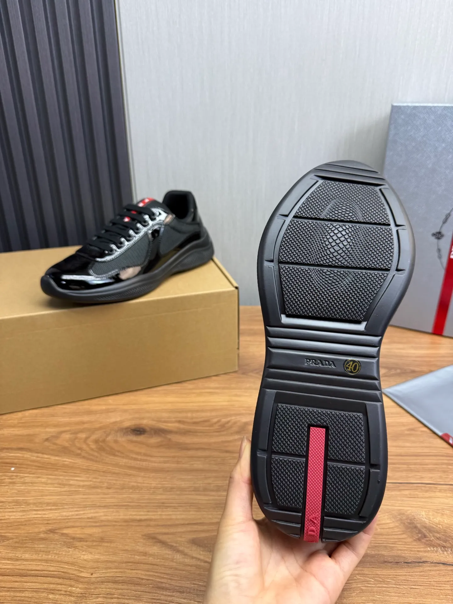Men's shoes 640💰 [PRADA] Hot selling items🔥Must be recommended every day~~ Official website synchronized, 1:1 high quality shipments✔️ Imported cowhide fabric, rubber material + cowhide lining, original bottom, high-end airplane box packaging🎁 38-45 (38.45 custom-made, non-returnable)